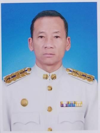 นายธนบดี พรหมเอาะ